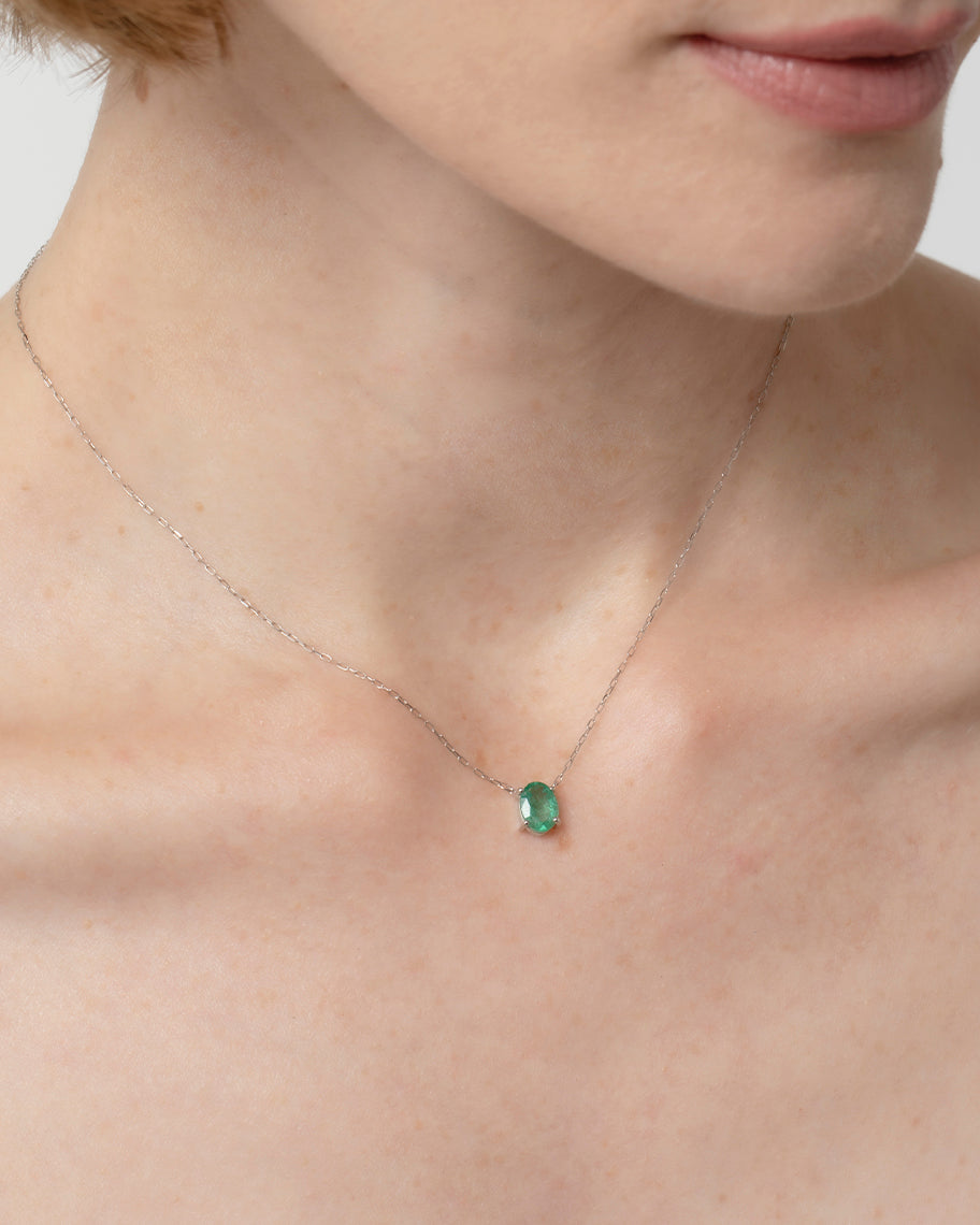 Colar Esmeralda Celina em Ouro Branco 18K