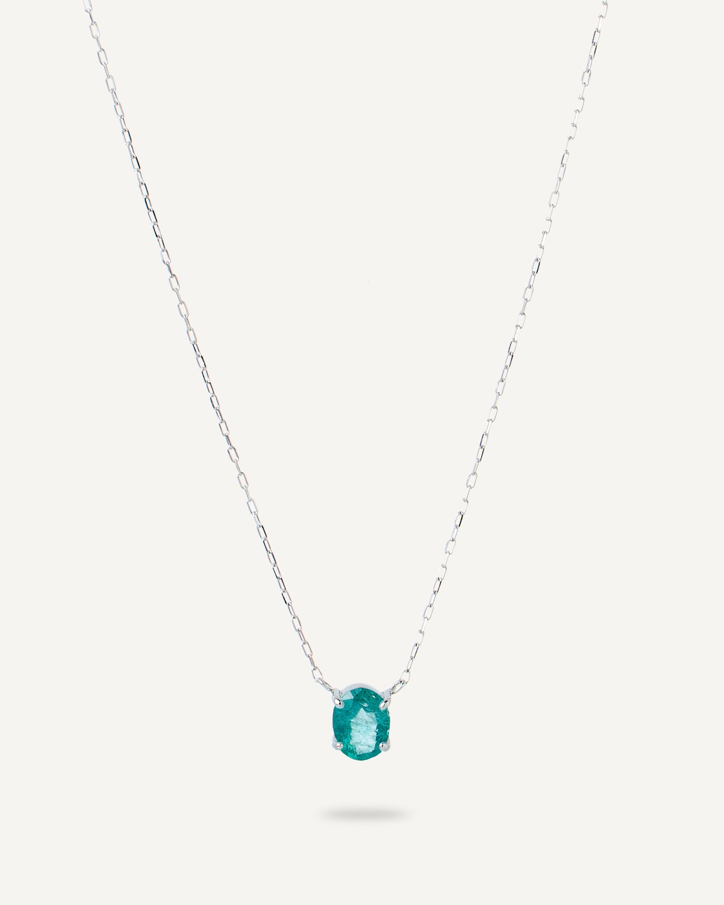 Colar Esmeralda Celina em Ouro Branco 18K