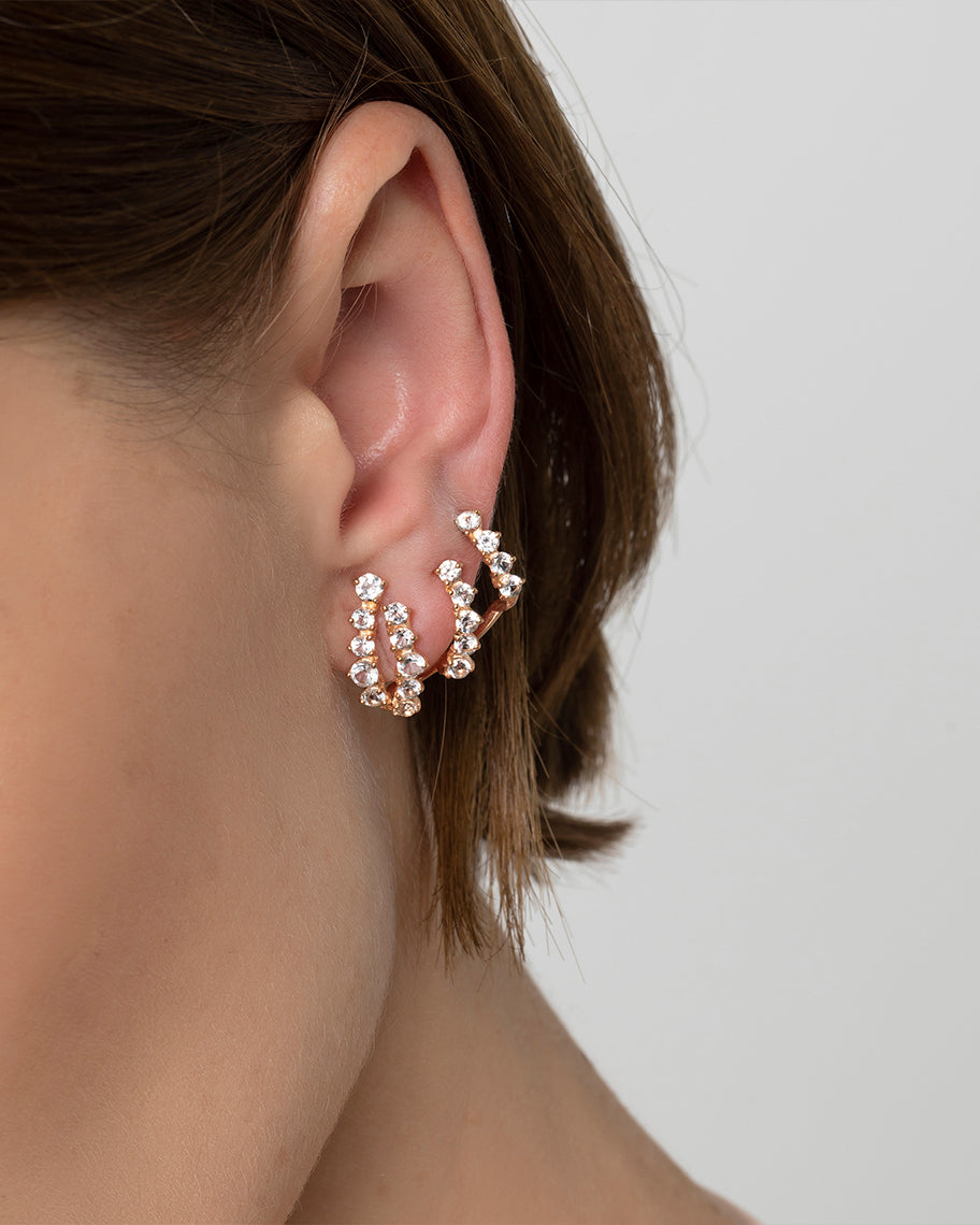 Brinco Duplo Anatômico Abundante em Ouro 18K Rosé com Topázios Brancos
