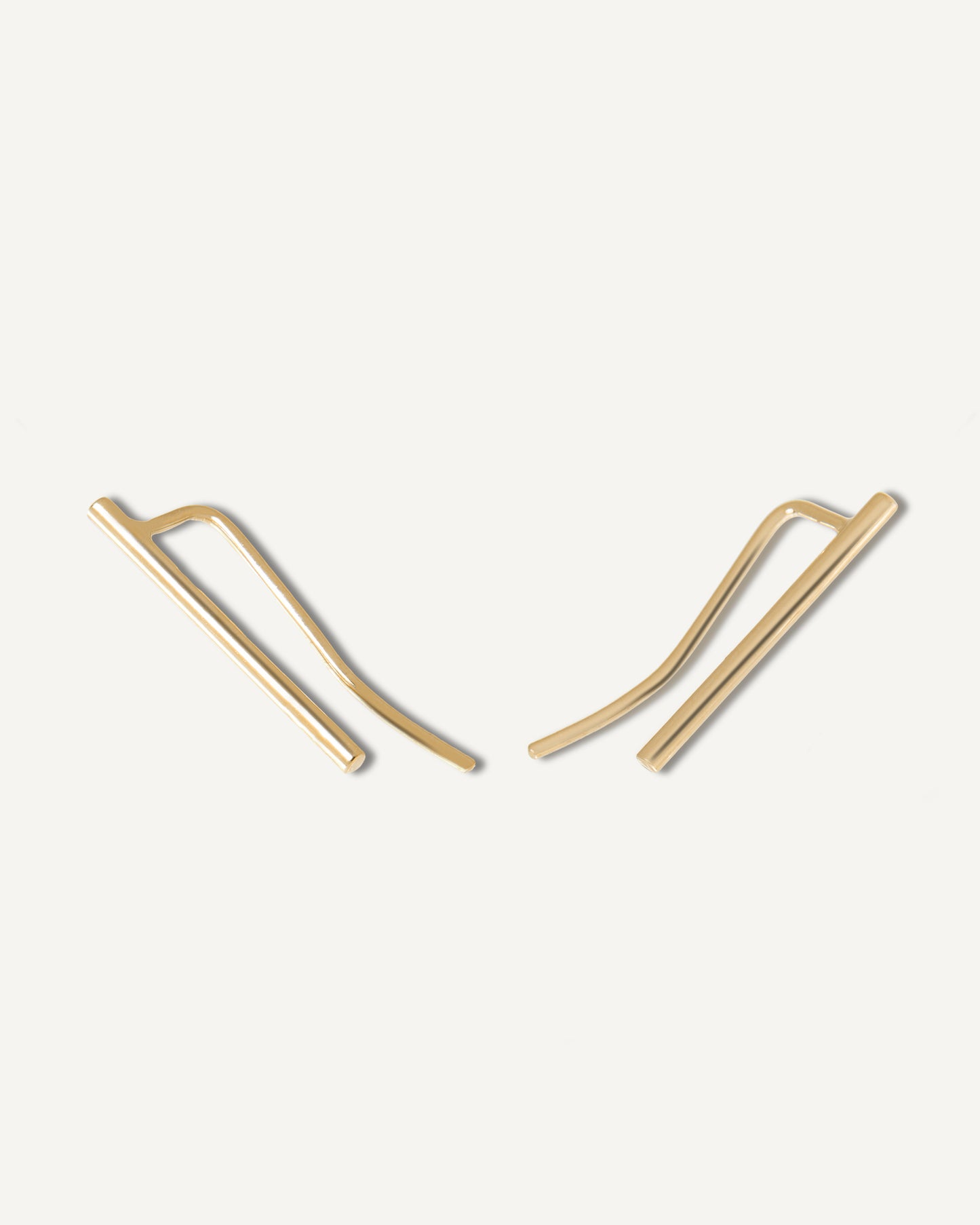 Brinco Earcuff Risco em Ouro 18K Liso