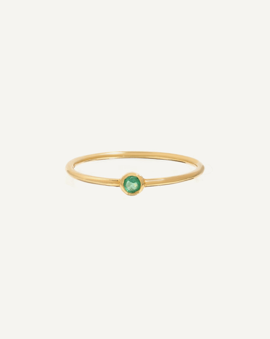 Anel Solitaire Esmeralda em Ouro 18K