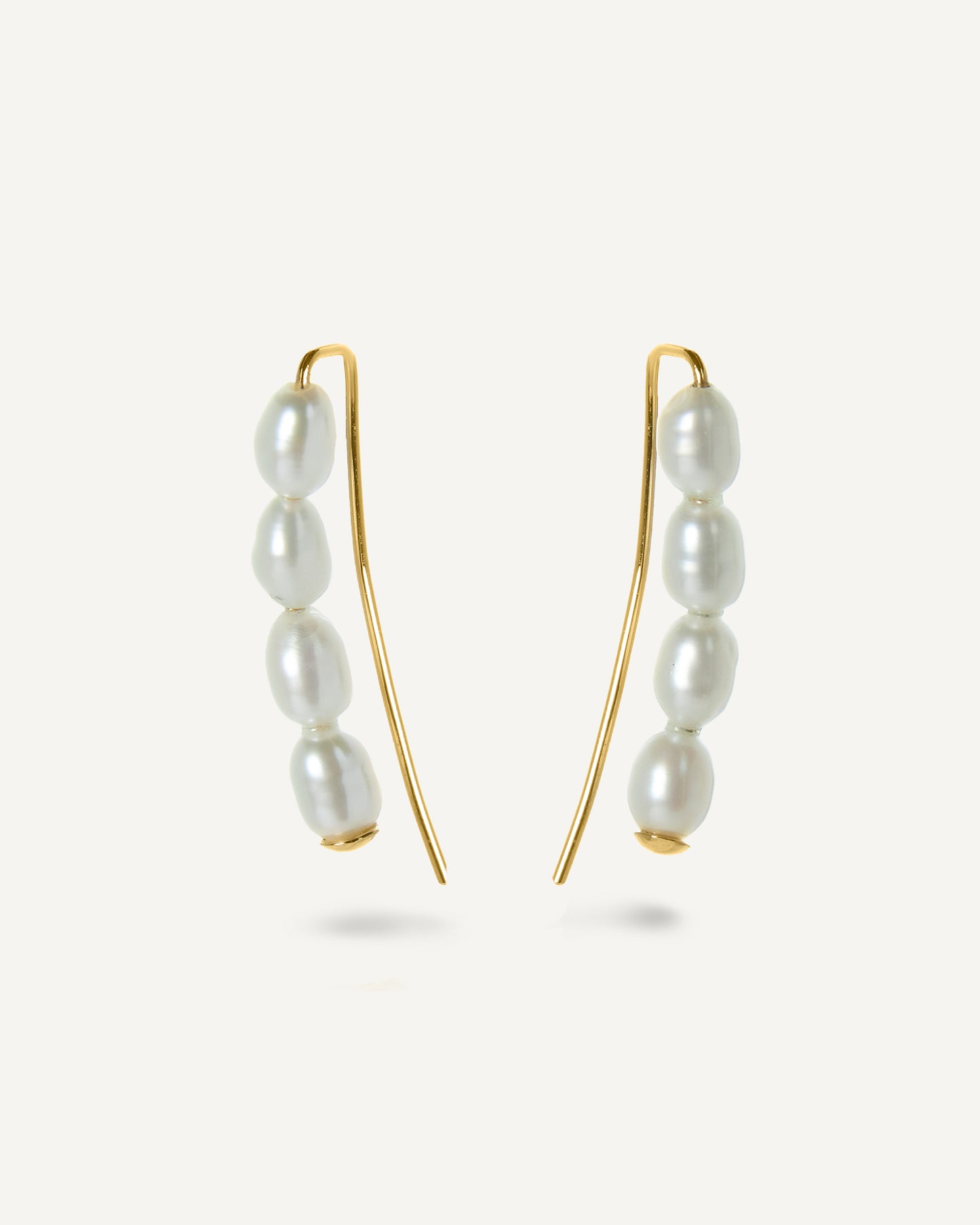 Brinco Earcuff Sal em Ouro 18K e Pérolas Brancas