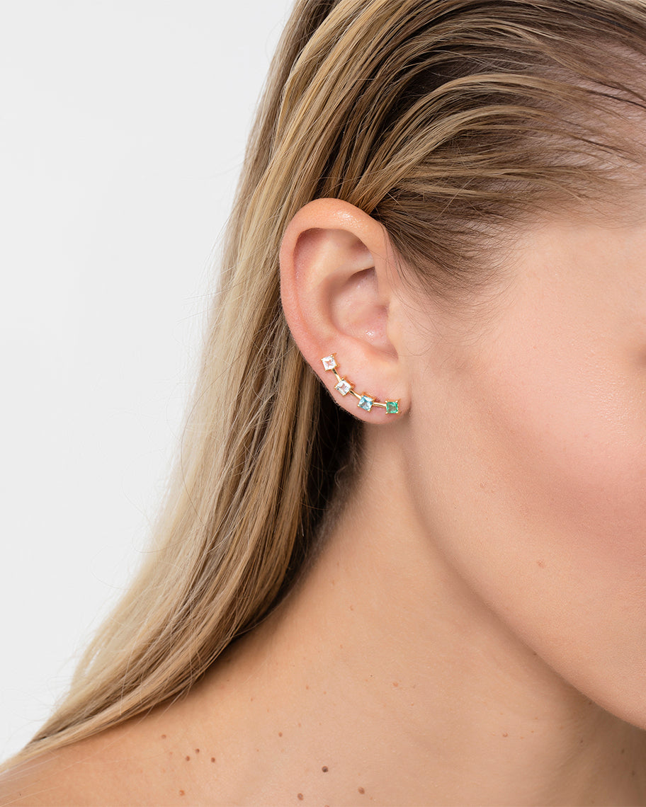 Brinco Earcuff Clair em Ouro 18K e Pedras Esverdeadas