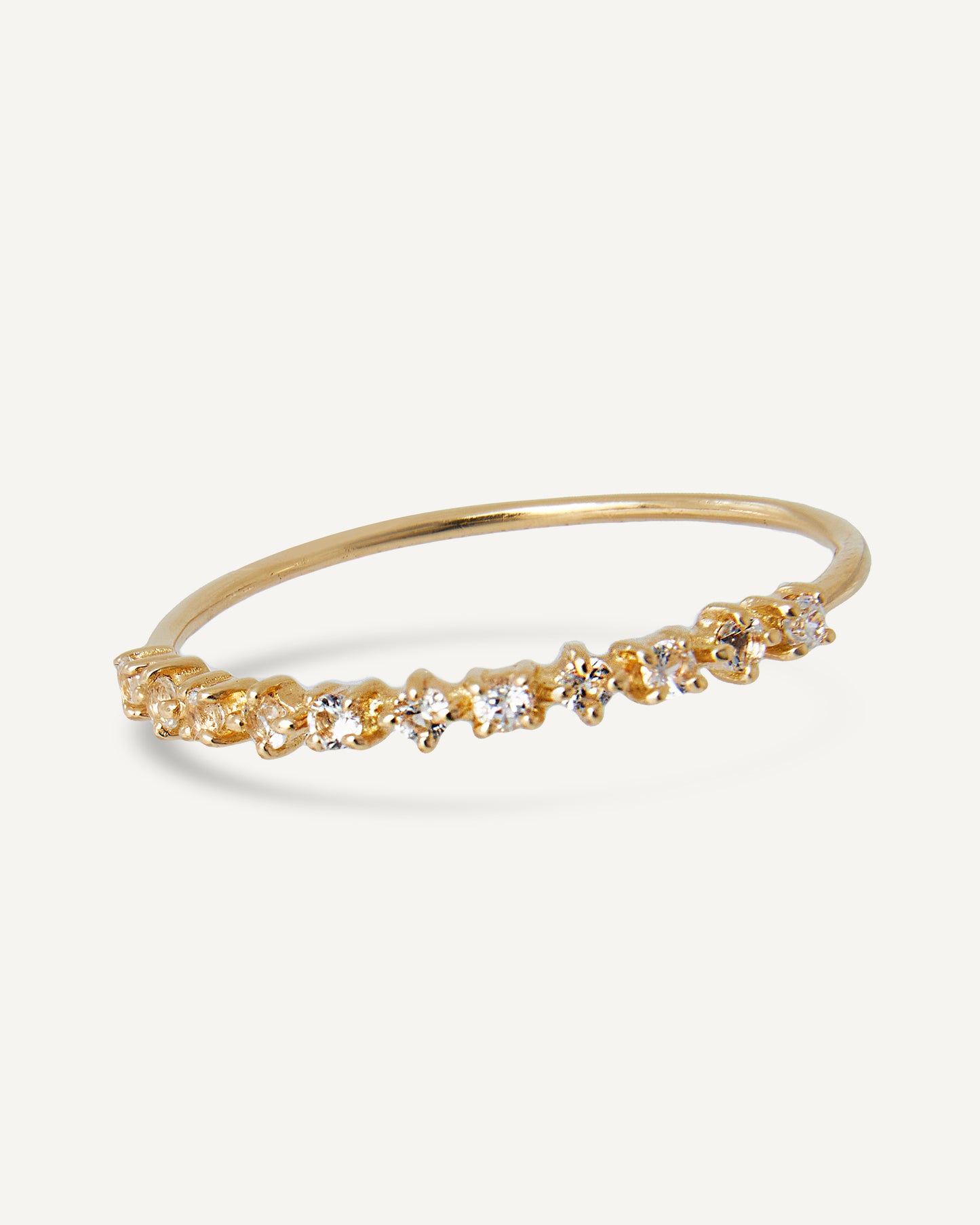 Anel Delicado em Ouro 18K Strelitzia Topázios Brancos