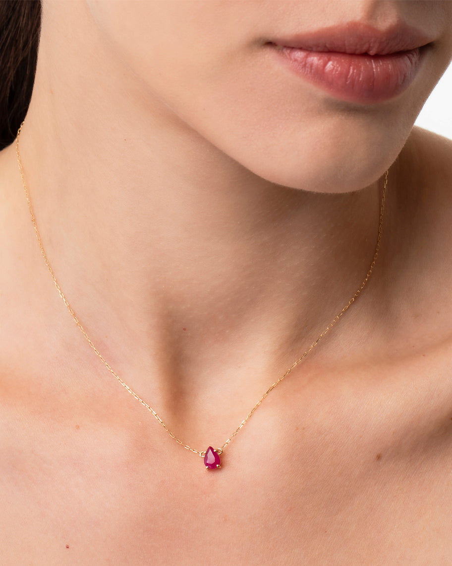 Colar Gota Teresa em Ouro 18K e Rubi