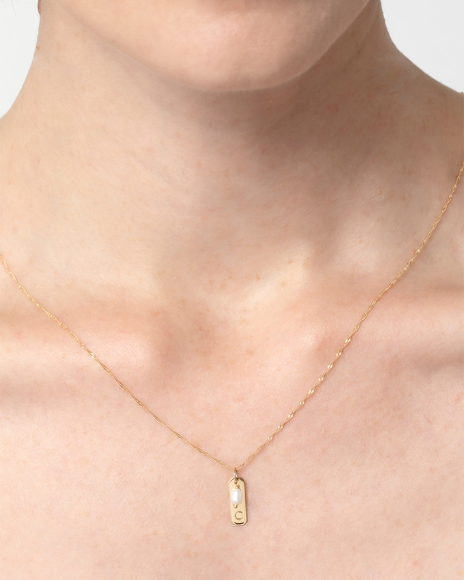 Pingente com Inicial de Nome em Ouro 18K Page