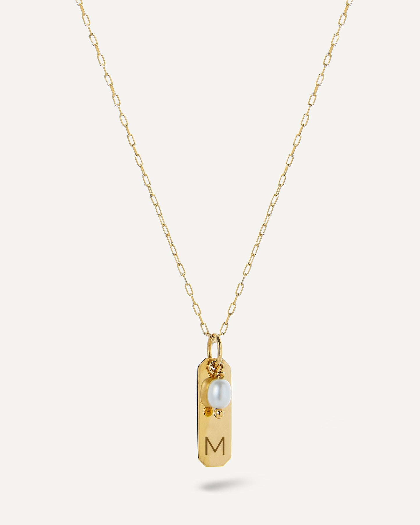 Pingente com Inicial de Nome em Ouro 18K Page