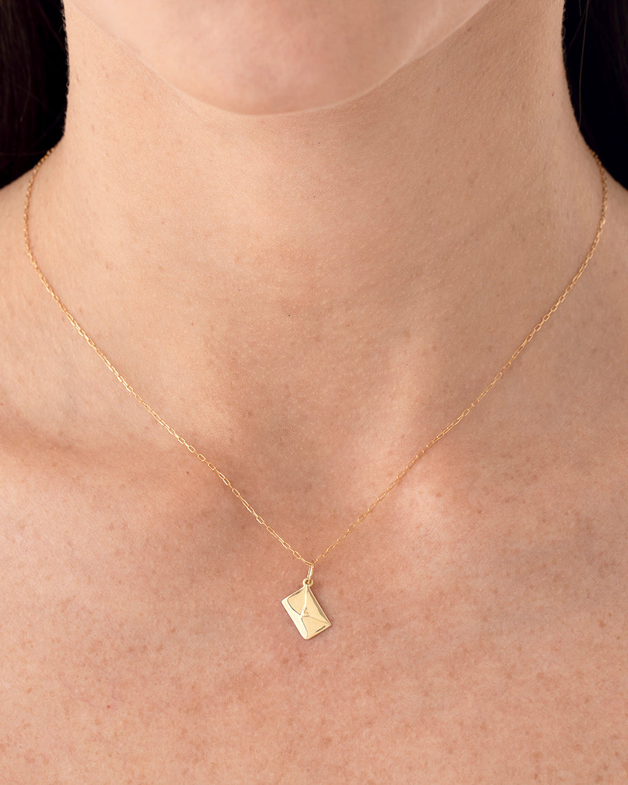 Pingente Personalizado Carta em Ouro 18K