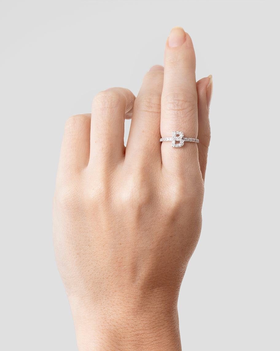 Anel Personalizado Inicial em Ouro 18K e Diamantes