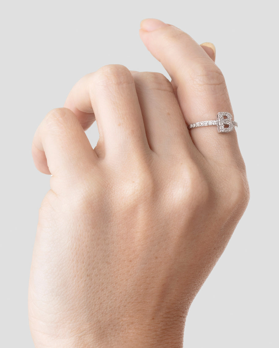 Anel Personalizado Inicial em Ouro 18K e Diamantes