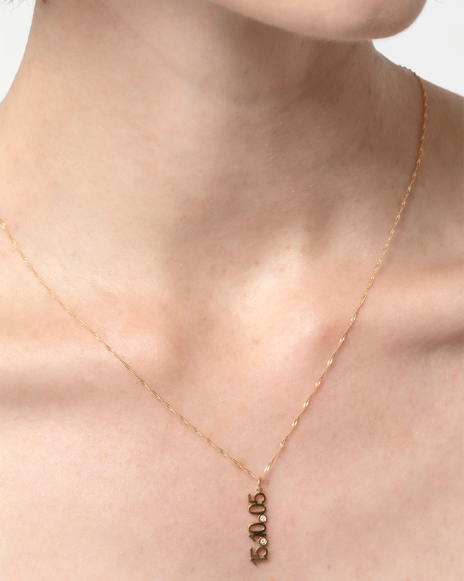 Pingente Personalizado com Data em Ouro 18K