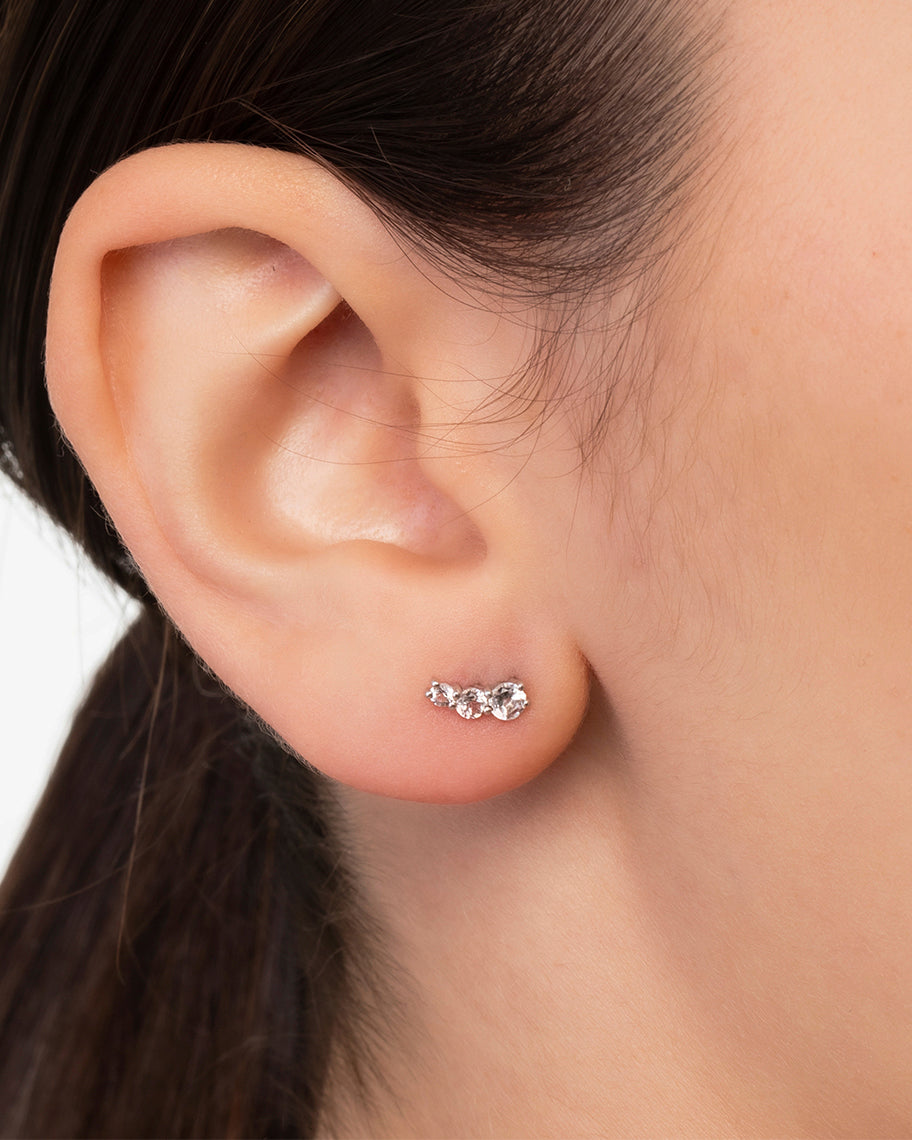 Brinco Stud Lily em Ouro Branco 18K e Topázios