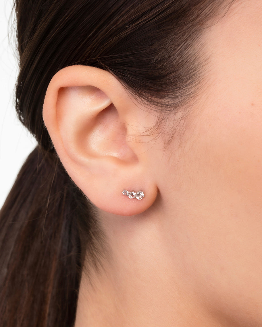 Brinco Stud Lily em Ouro Branco 18K e Topázios