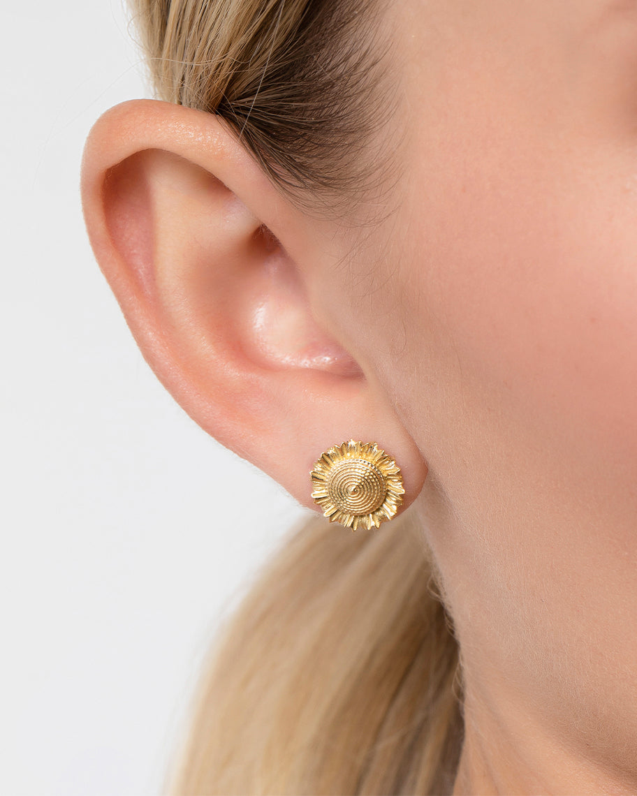 Brinco Girassol em Ouro 18K