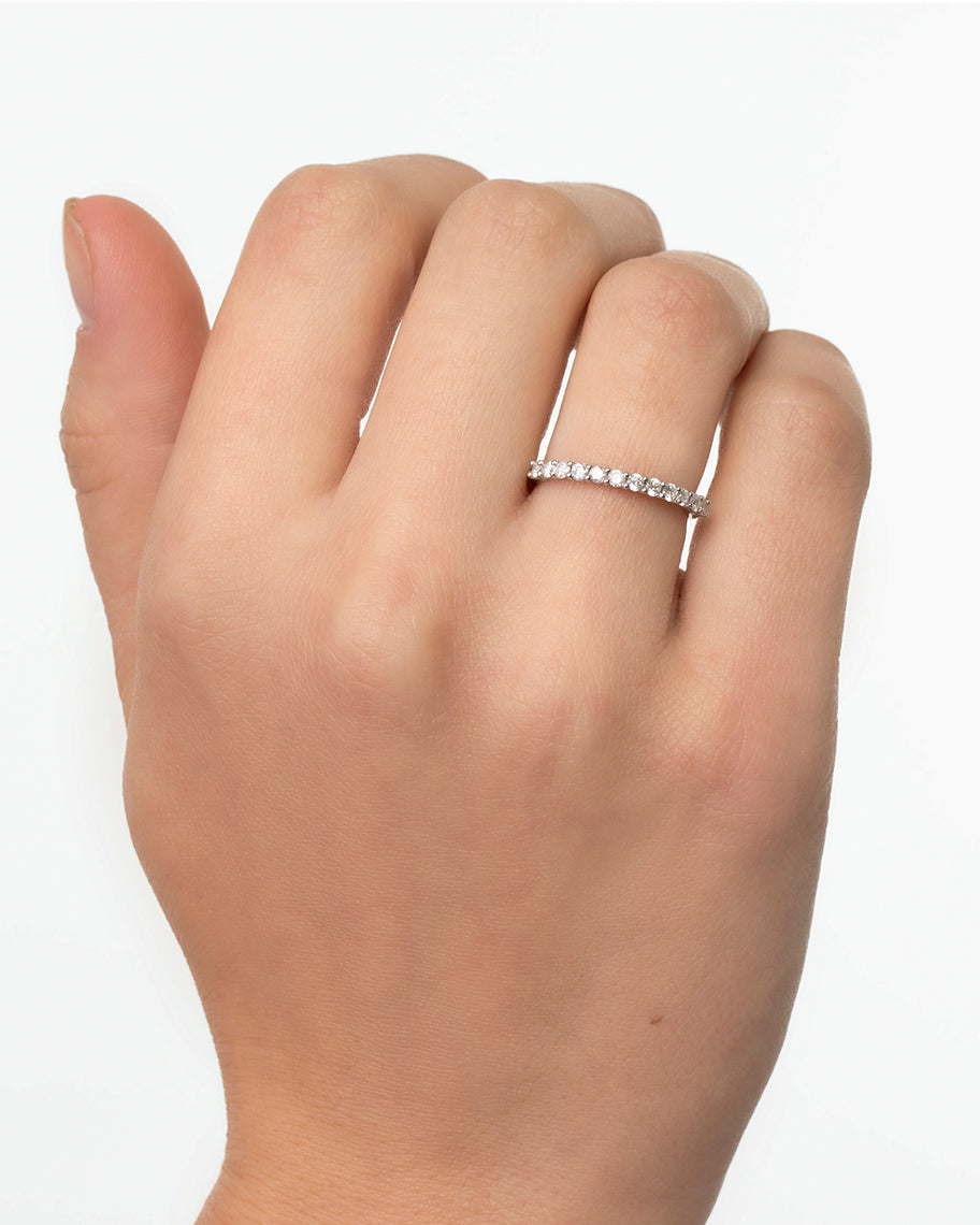 Meia Aliança Clarity em Ouro Branco 18K e 36 Pontos de Diamante