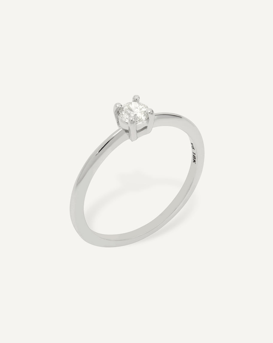 Anel Solitário Purity em Ouro Branco 18K com 24 Pontos de Diamante