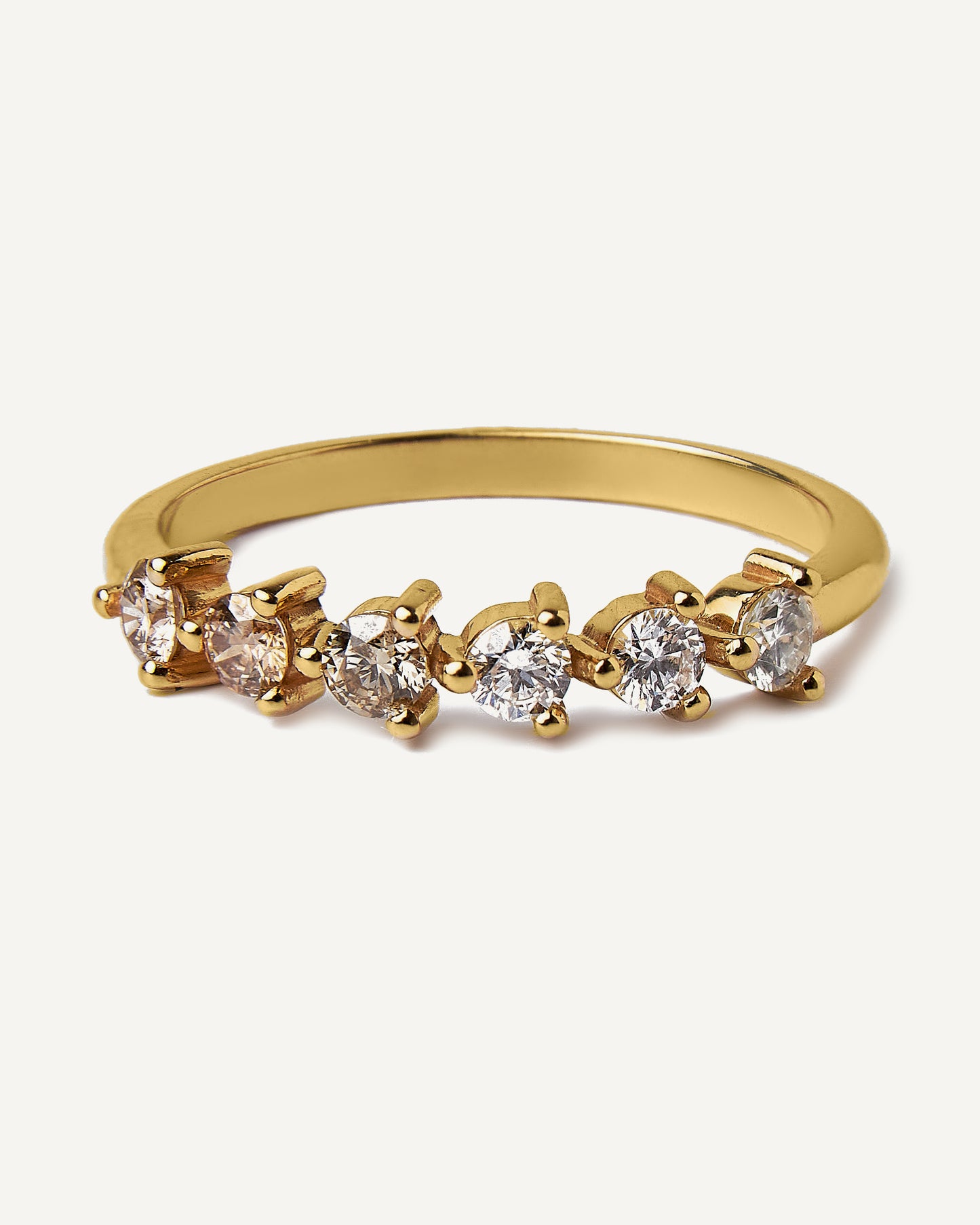 Meia Aliança Eternal em Ouro 18K com Diamantes Brancos e Champagne