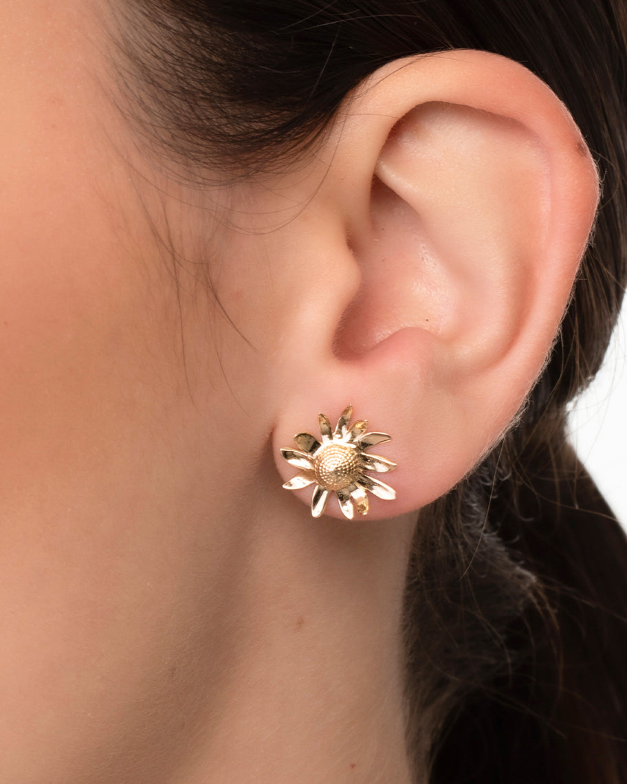 Brinco Daisy em Ouro 18K