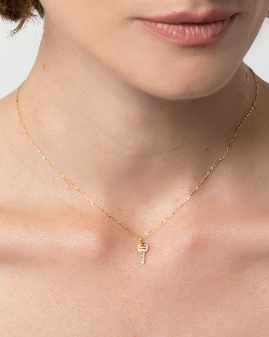 Pingente para Colar Chave em Ouro 18K com Brilhante