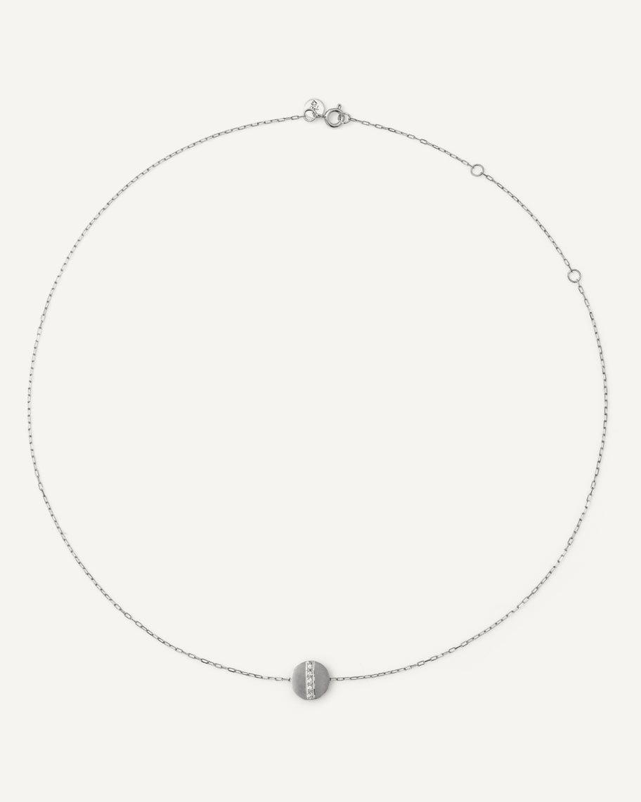Colar Médio Nuit em Ouro Branco 18K com Safiras Brancas