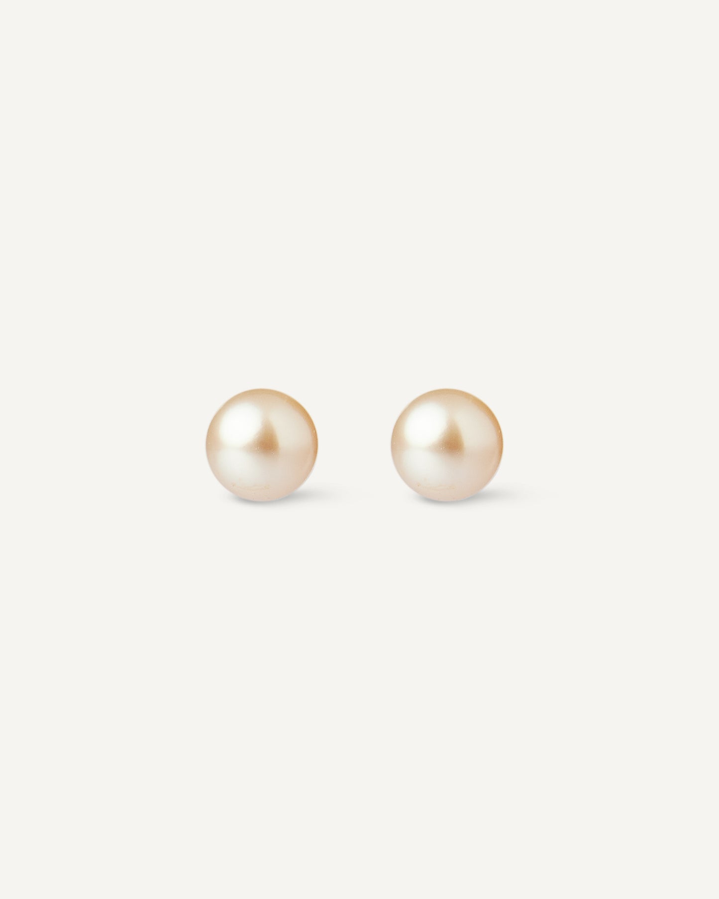 Brinco Lichia Petit em Ouro 18K e Pérolas de 5mm