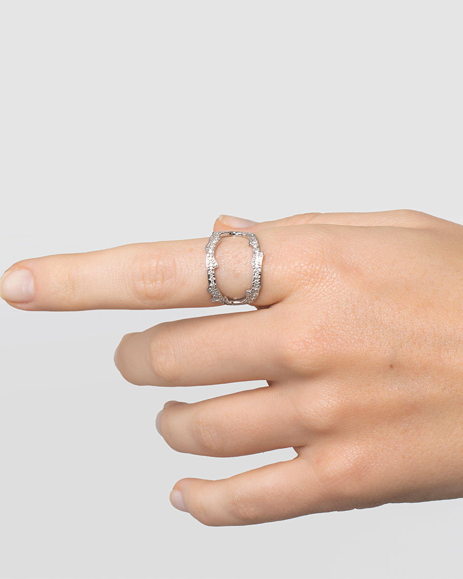 Anel Seiva Duplo em Ouro Branco 18k e Diamantes