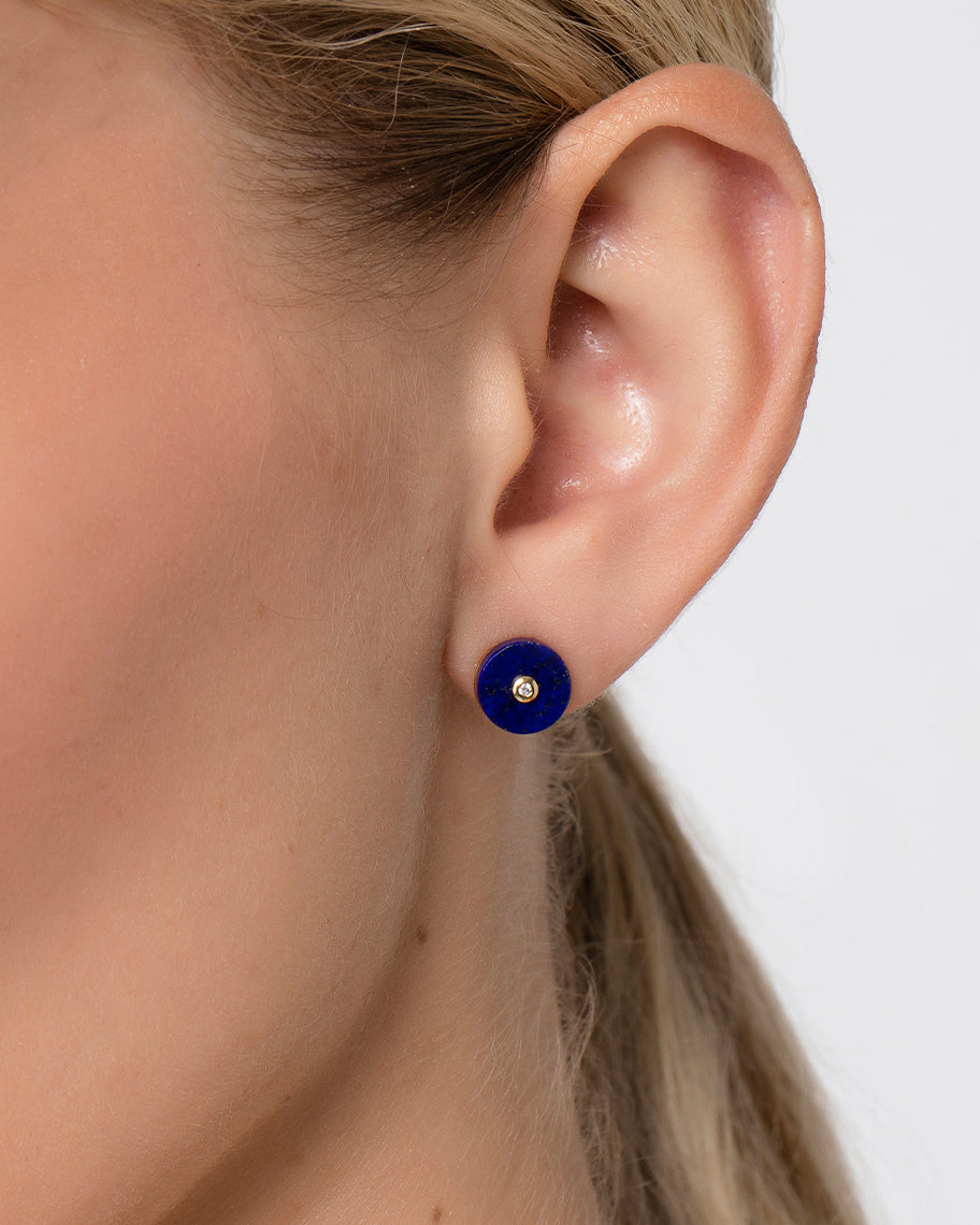 Brinco Stud Zelda em Ouro 18K e Lápis-Lazúli