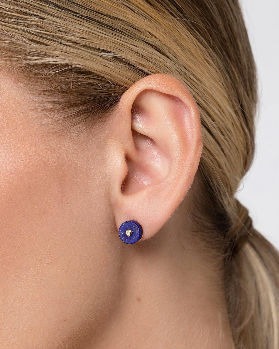 Brinco Stud Zelda em Ouro 18K e Lápis-Lazúli