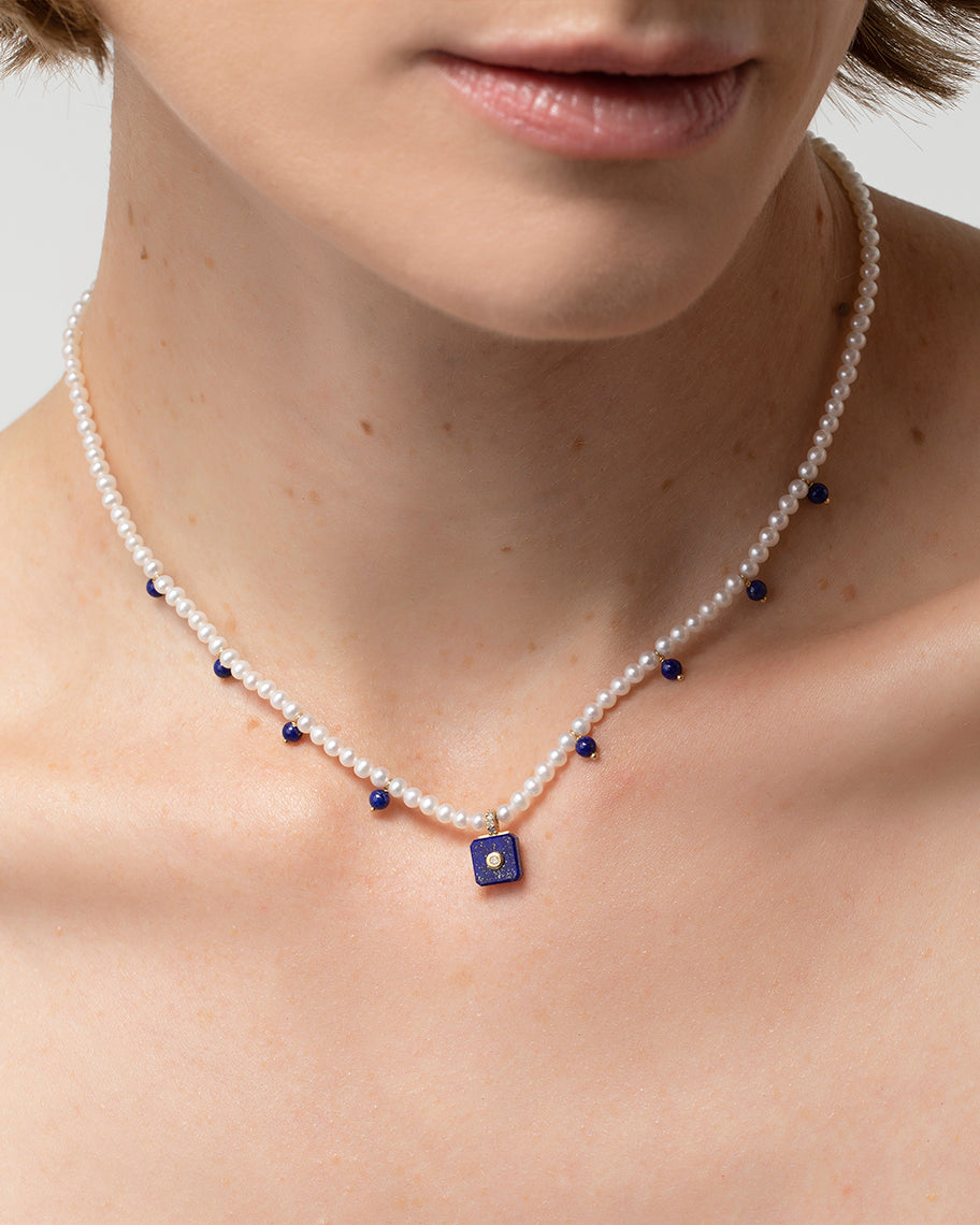Colar Greta em Ouro 18K com Pérola e Lápis-Lazúli