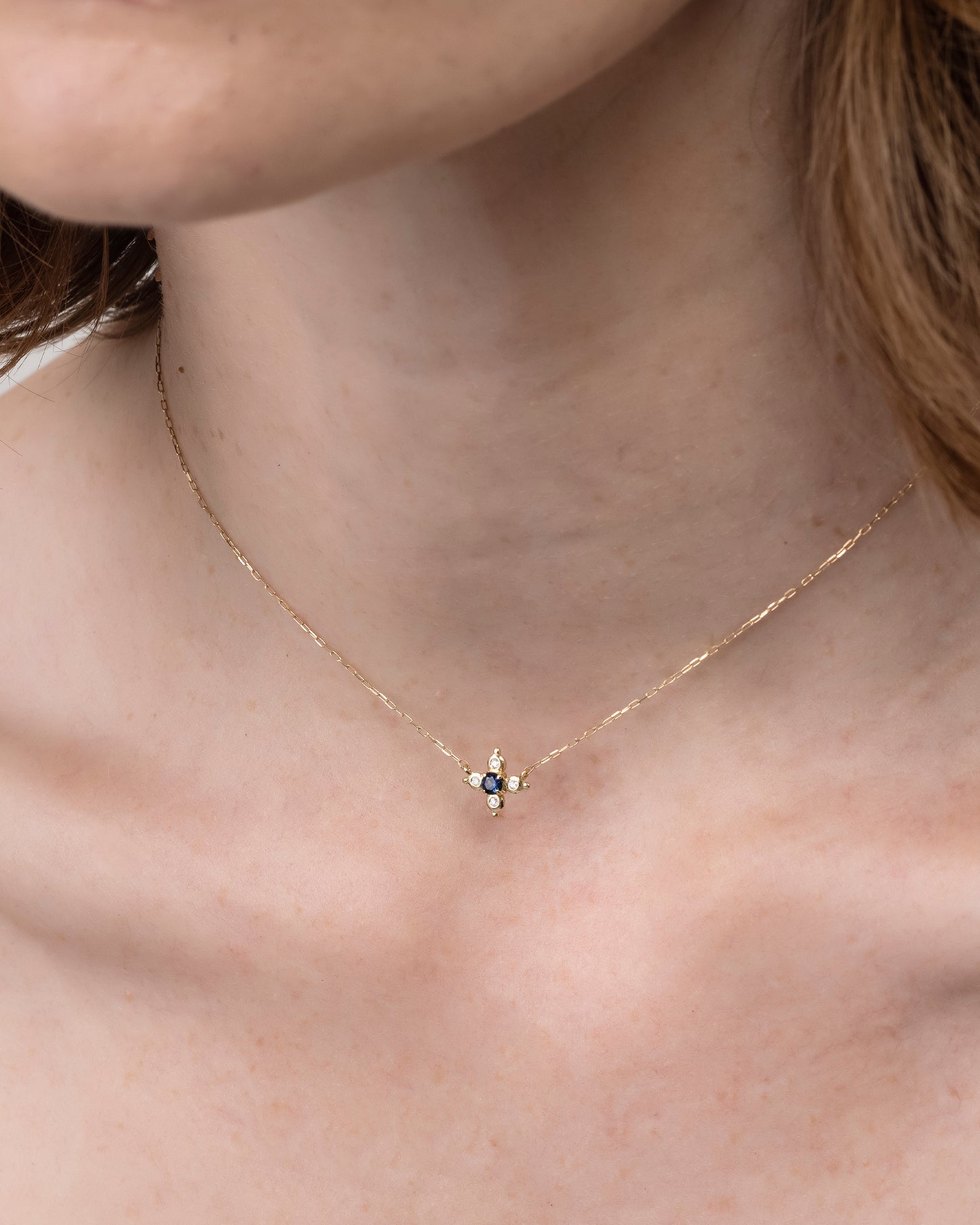 Colar Supernova em Ouro 18K e Safira