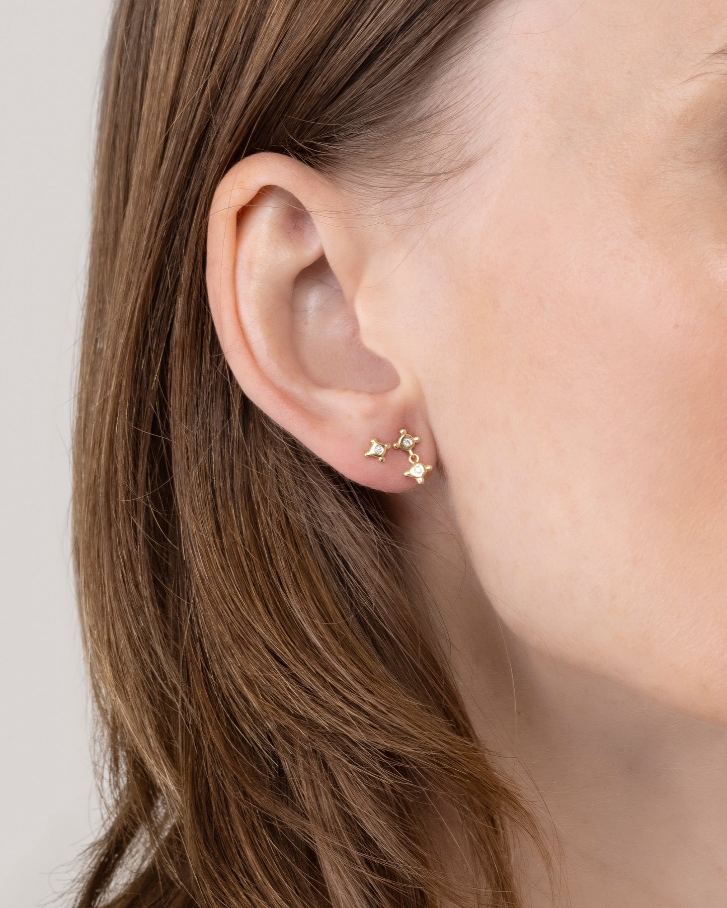 Brinco Stud Stella Petit em Ouro 18K e Diamante
