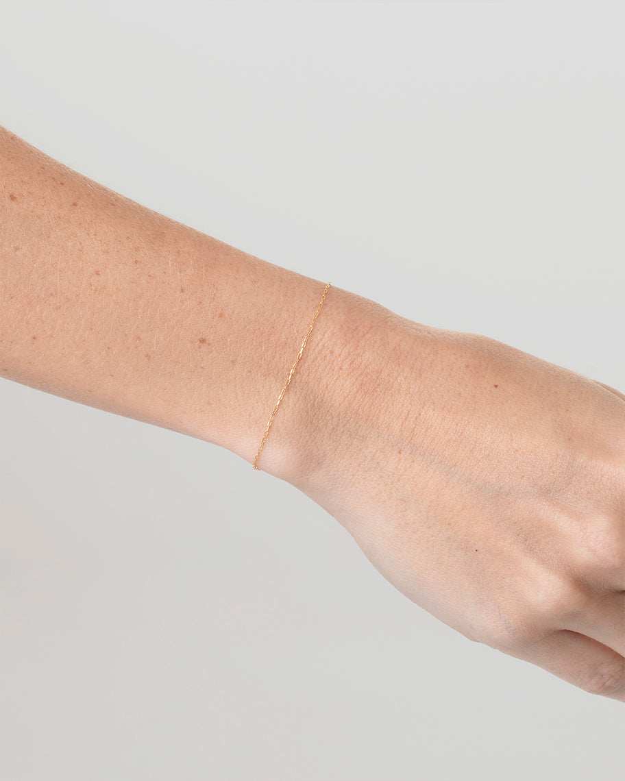 Pulseira Lisa Delicate em Ouro 18K