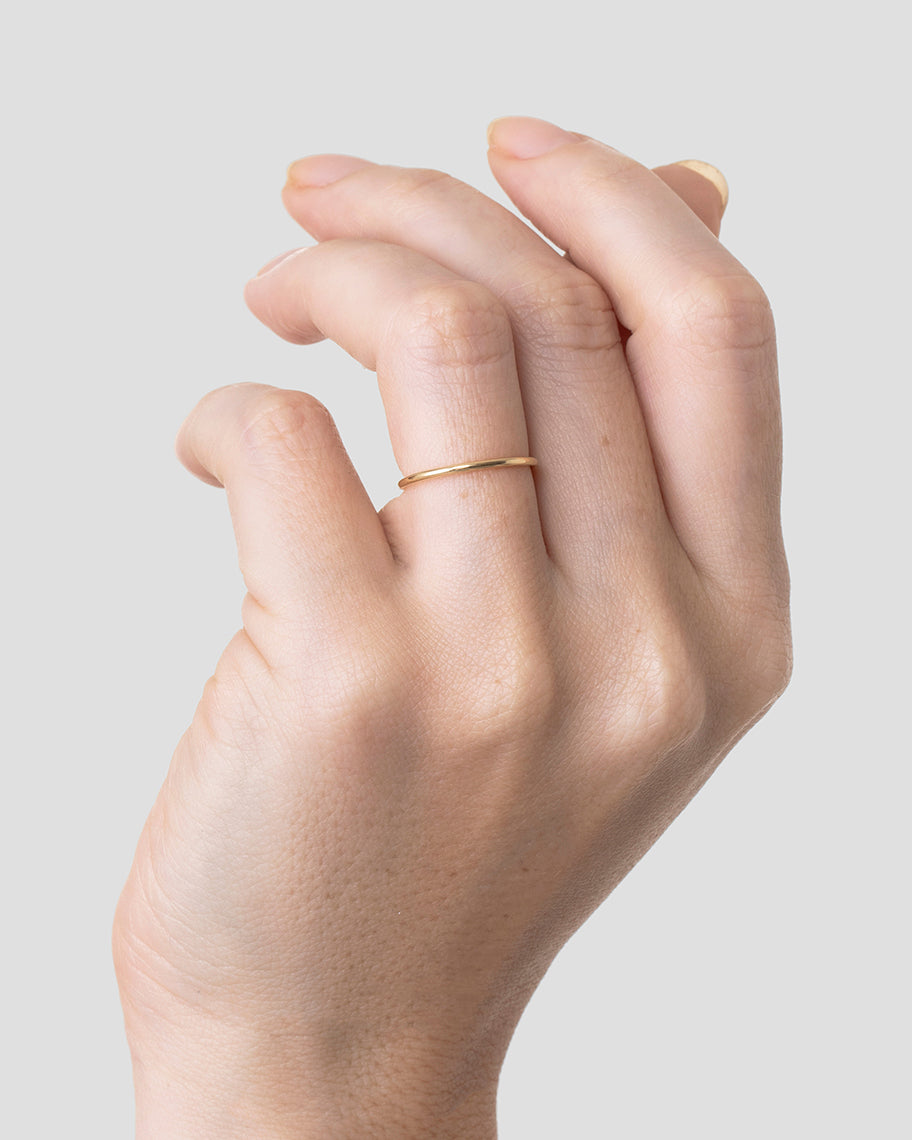 Aliança de Casamento Minimal Lisa em Ouro Amarelo 18K (1.2mm)
