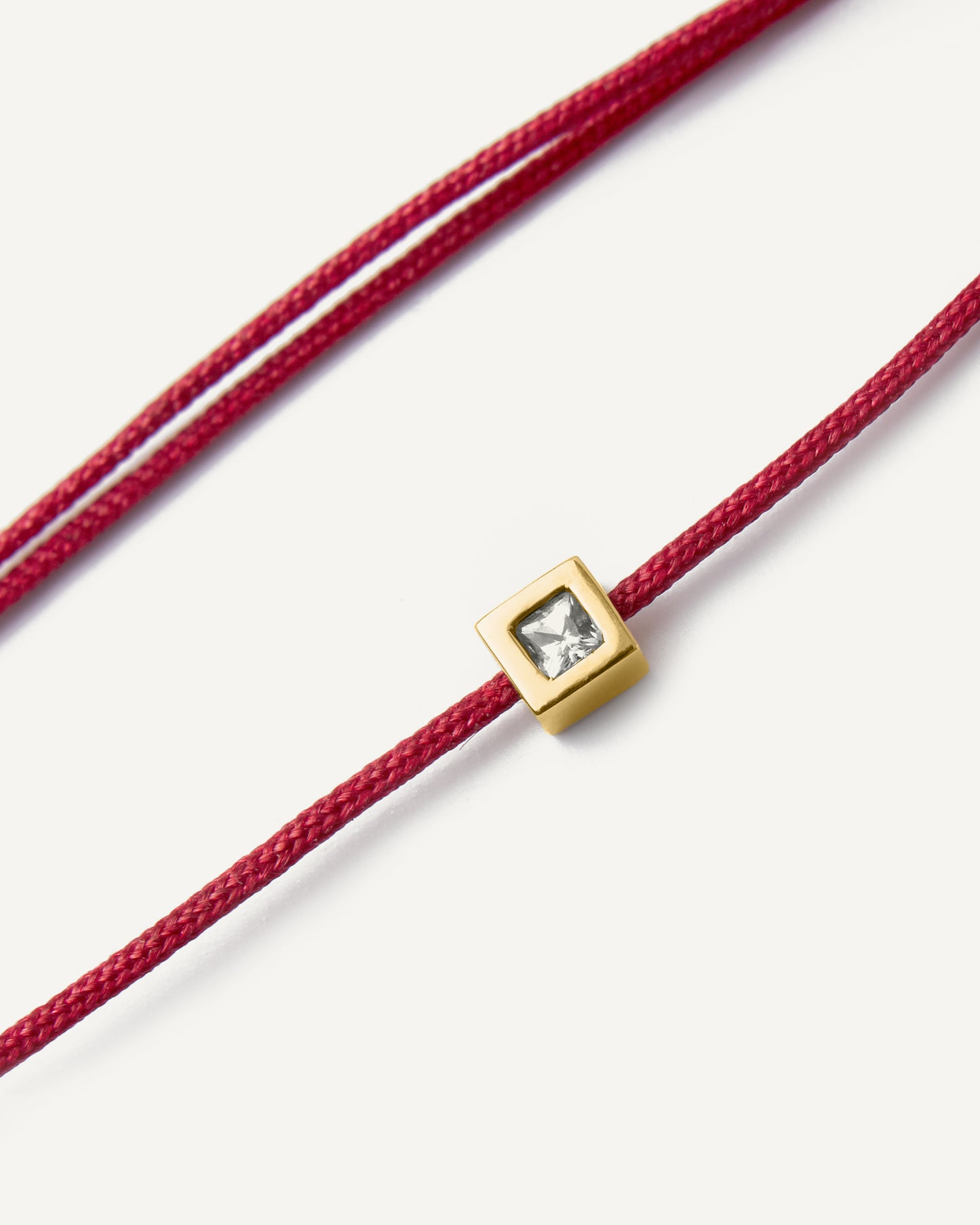 Pulseira Cord Vermelha em Ouro 18K e Safira