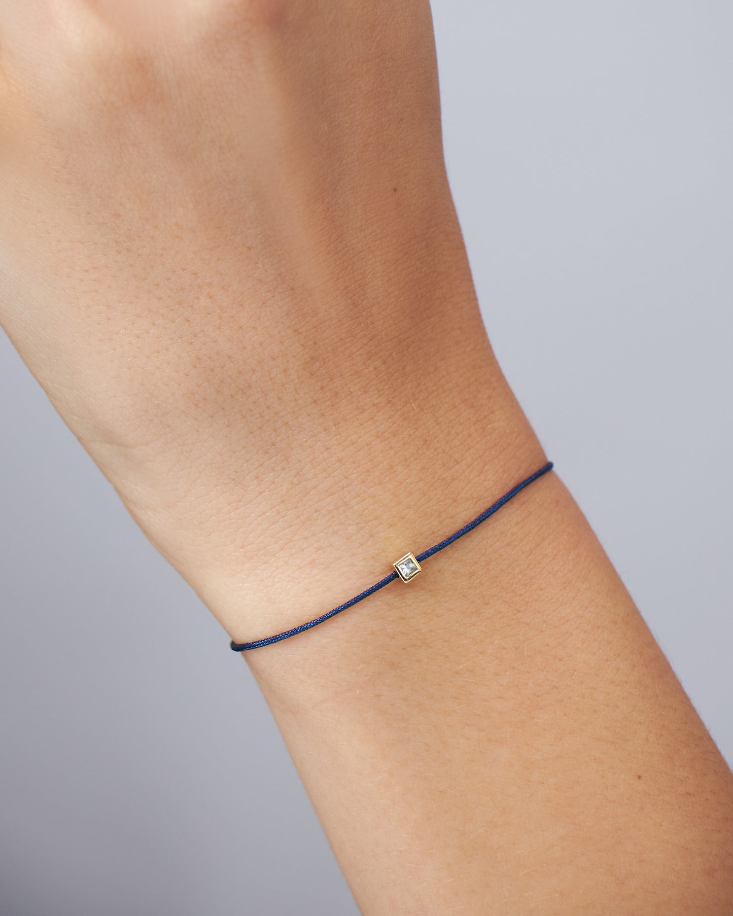 Pulseira Cord Azul-Marinho em Ouro 18K e Safira
