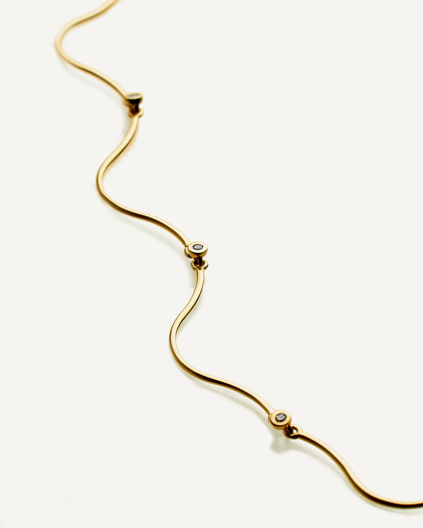 Colar Calmaria em Ouro 18K e Diamantes