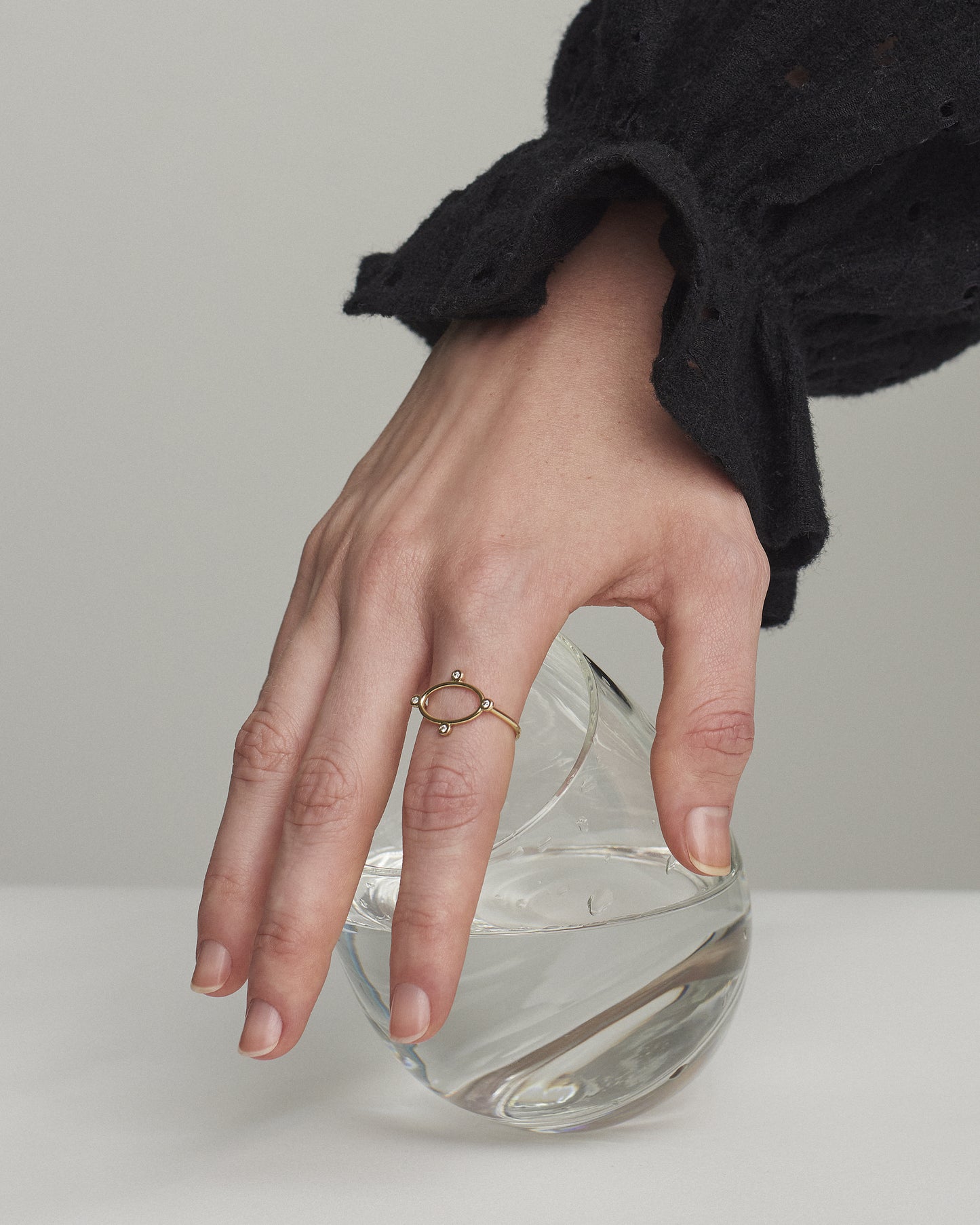 Anel Calmaria em Ouro 18K e Diamantes