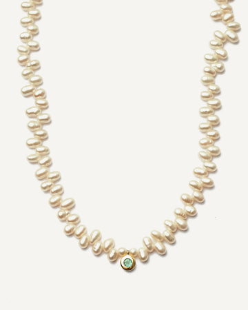 Colar Alamanda em Ouro 18k com Pérolas e Esmeralda