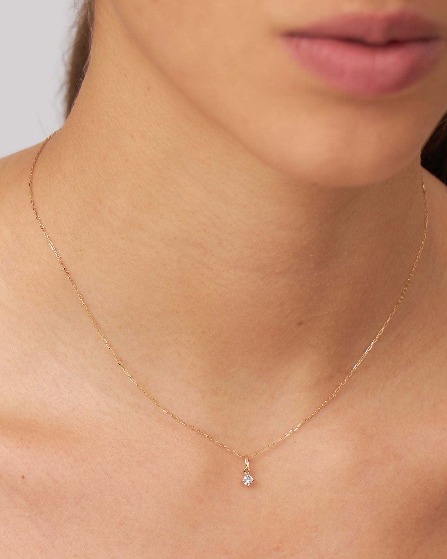 Pingente Lil Safira Branca em Ouro 18K