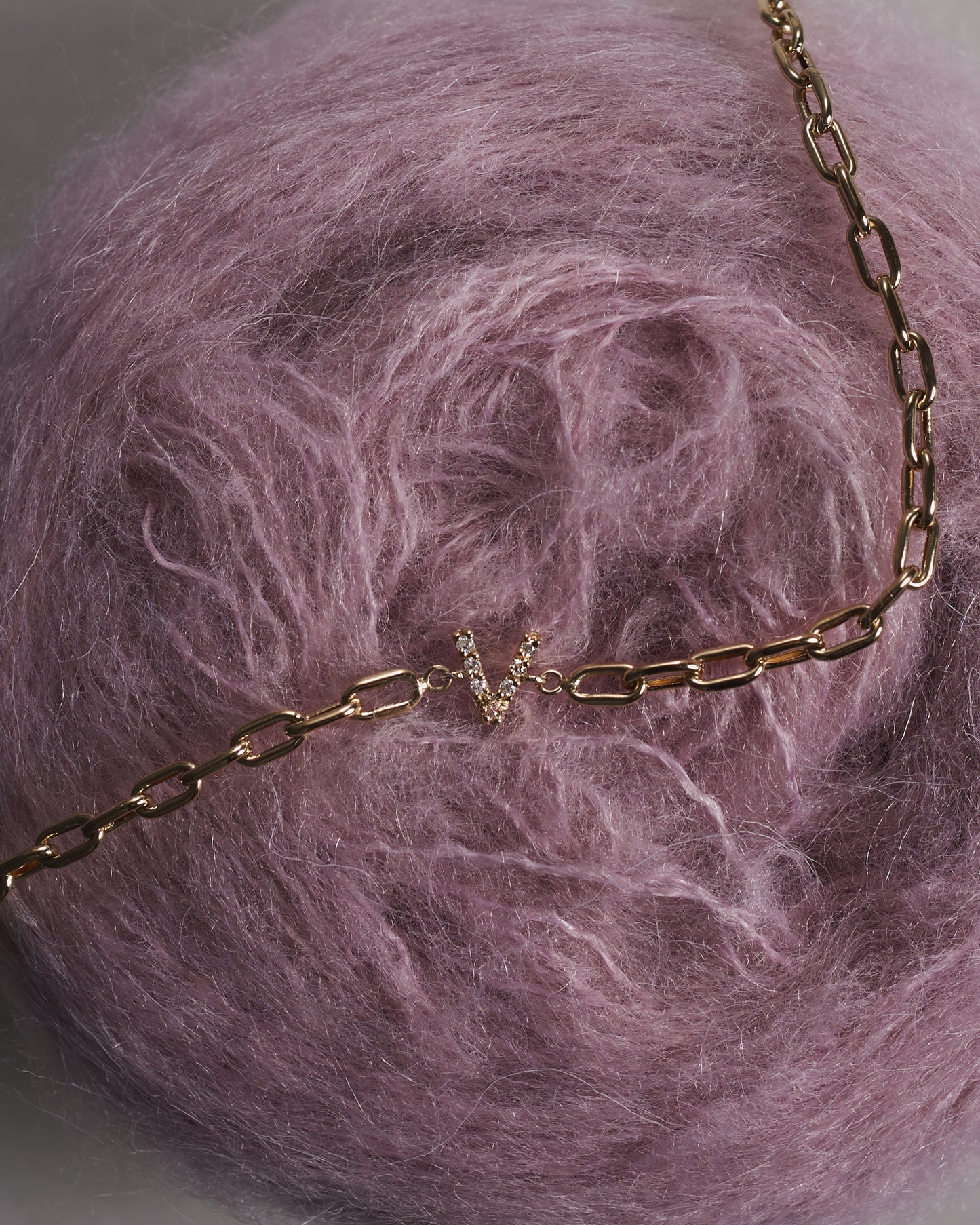 Pulseira Bold Inicial em Ouro 18K e Diamantes