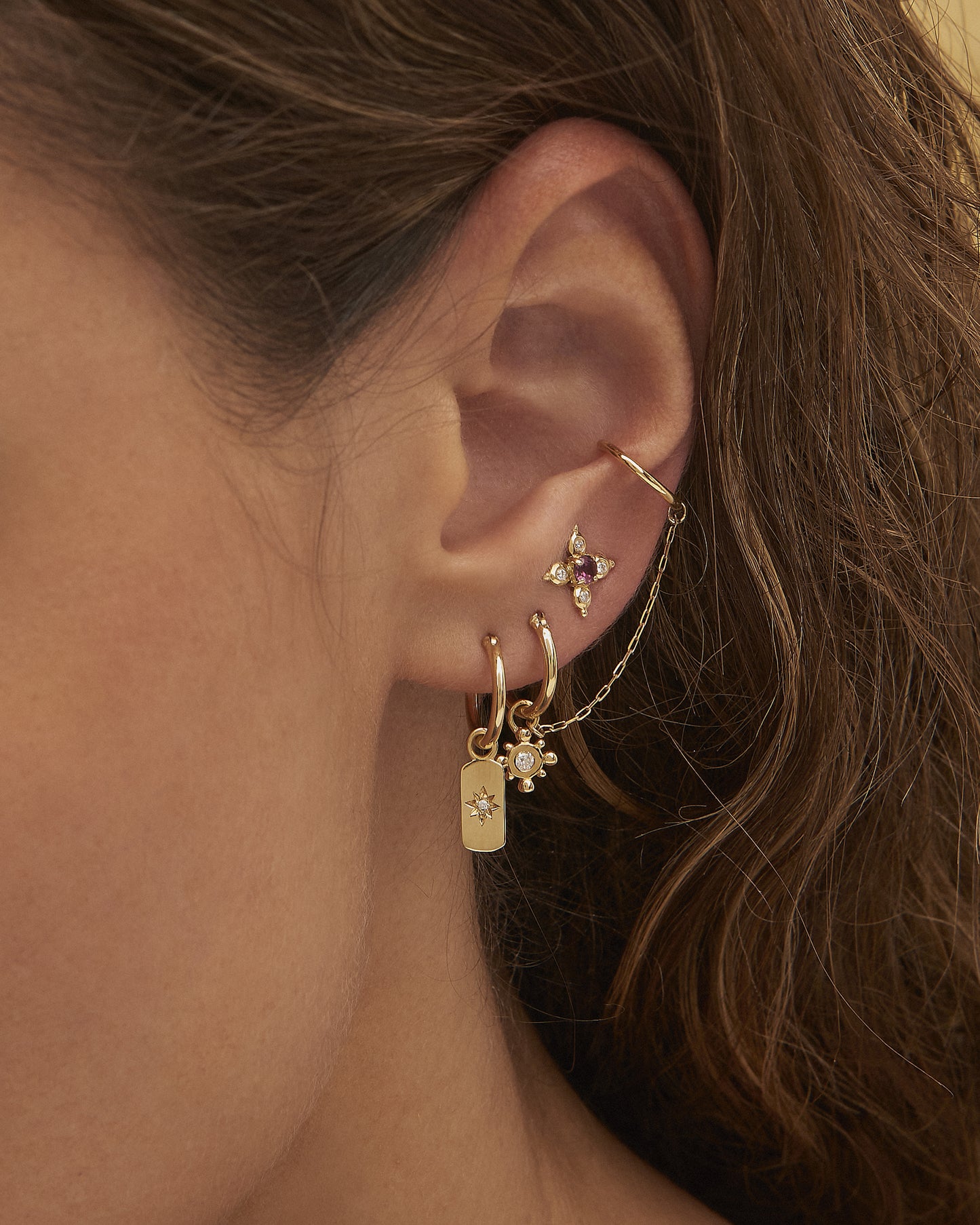 Argola Stella Corrente em Ouro 18K e Diamante
