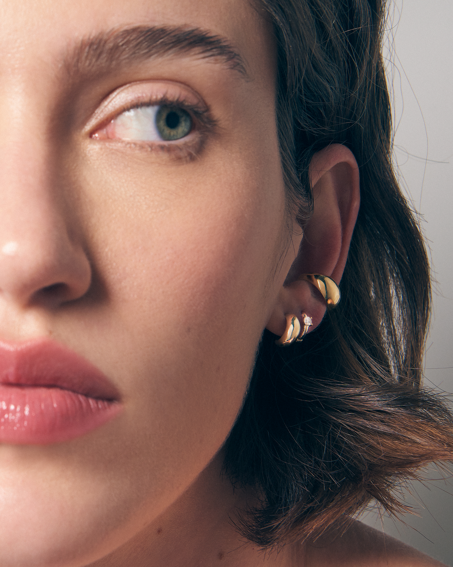 Argola Grafite em Ouro 18K e Diamantes