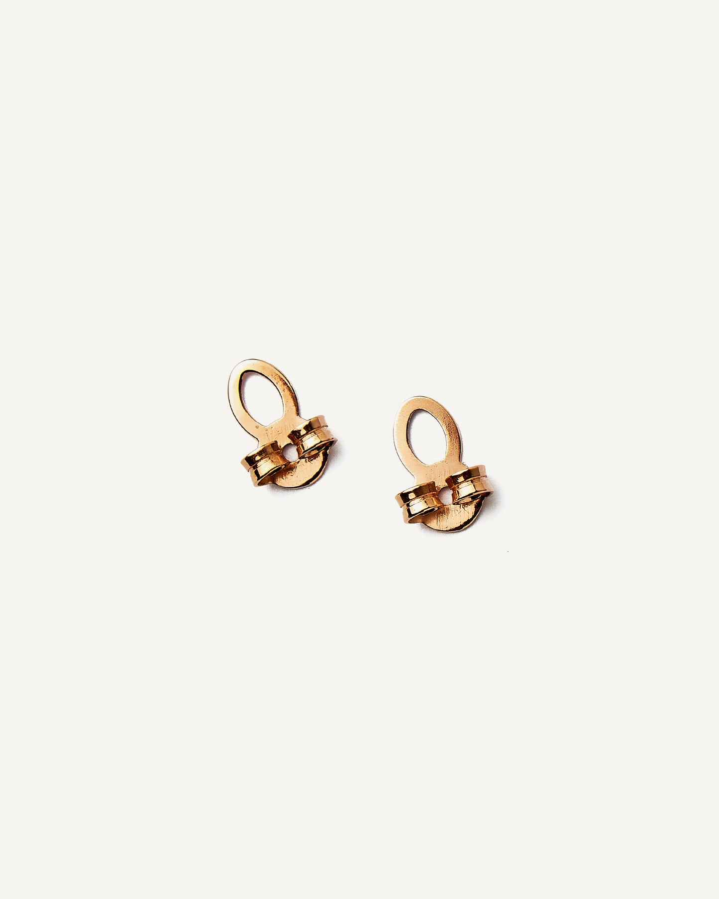 Brinco Anatâomico Crescente Rosé em Ouro 18K