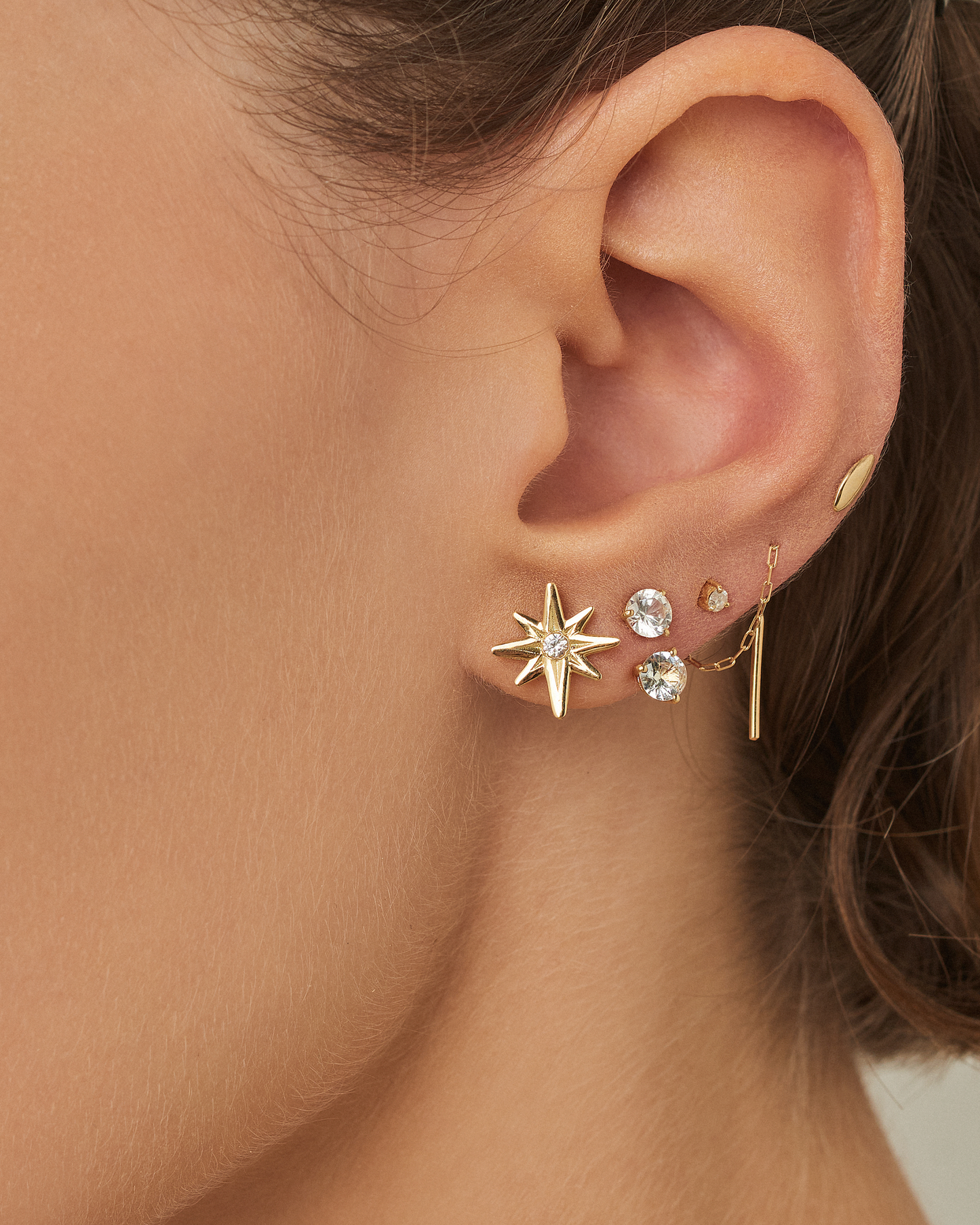 Ear Jacket Jolie em Ouro 18k e Safira