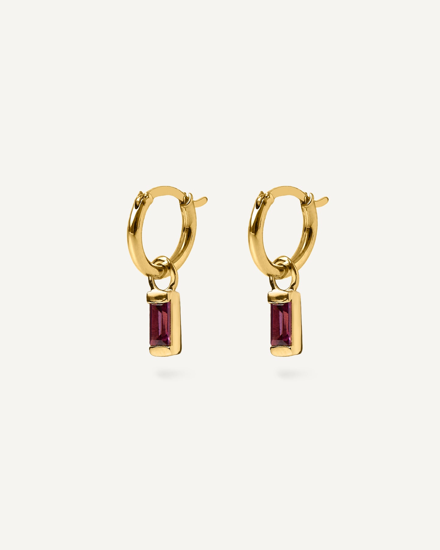 Argola Charlotte Granada em Ouro 18K