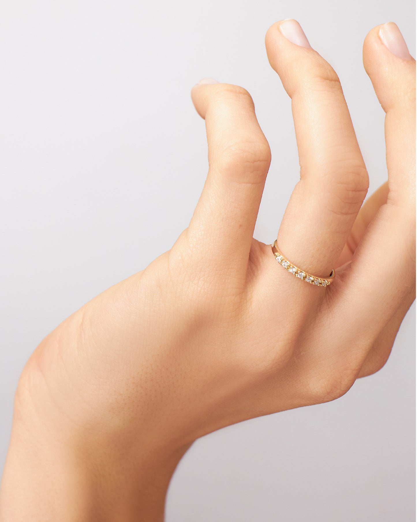 Meia Aliança Everlasting em Ouro 18K com Diamantes