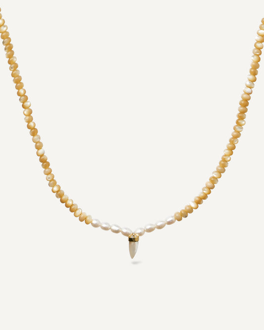 Colar Amuleto Madrepérola em Ouro 18K