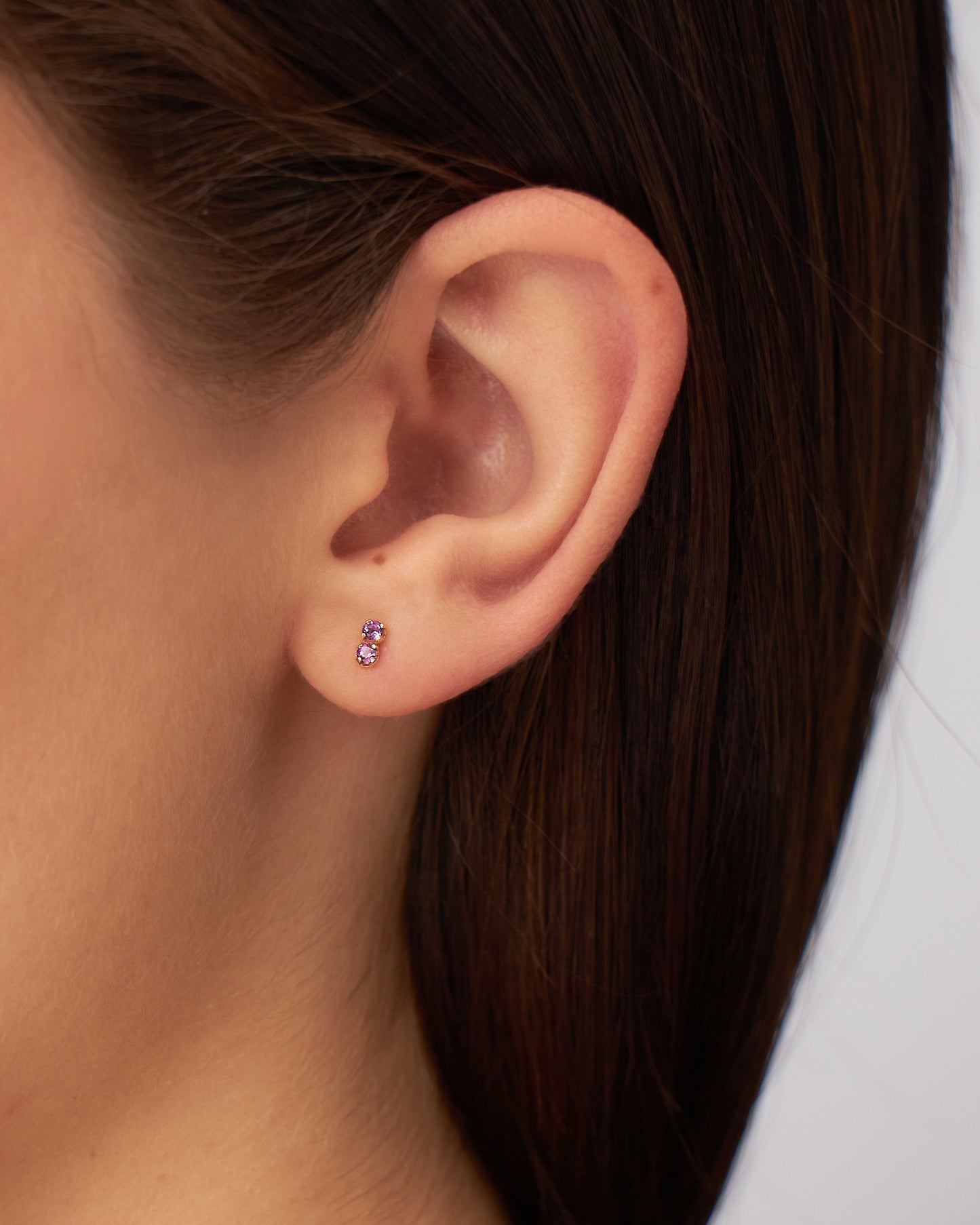 Brinco Two Petit em Ouro 18K e Granadas Rodolitas