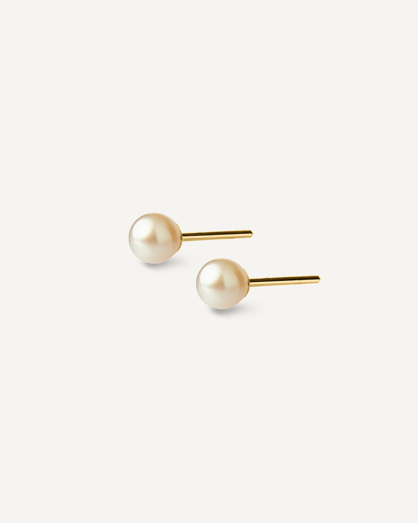 Brinco Lichia Petit em Ouro 18K e Pérolas de 4mm