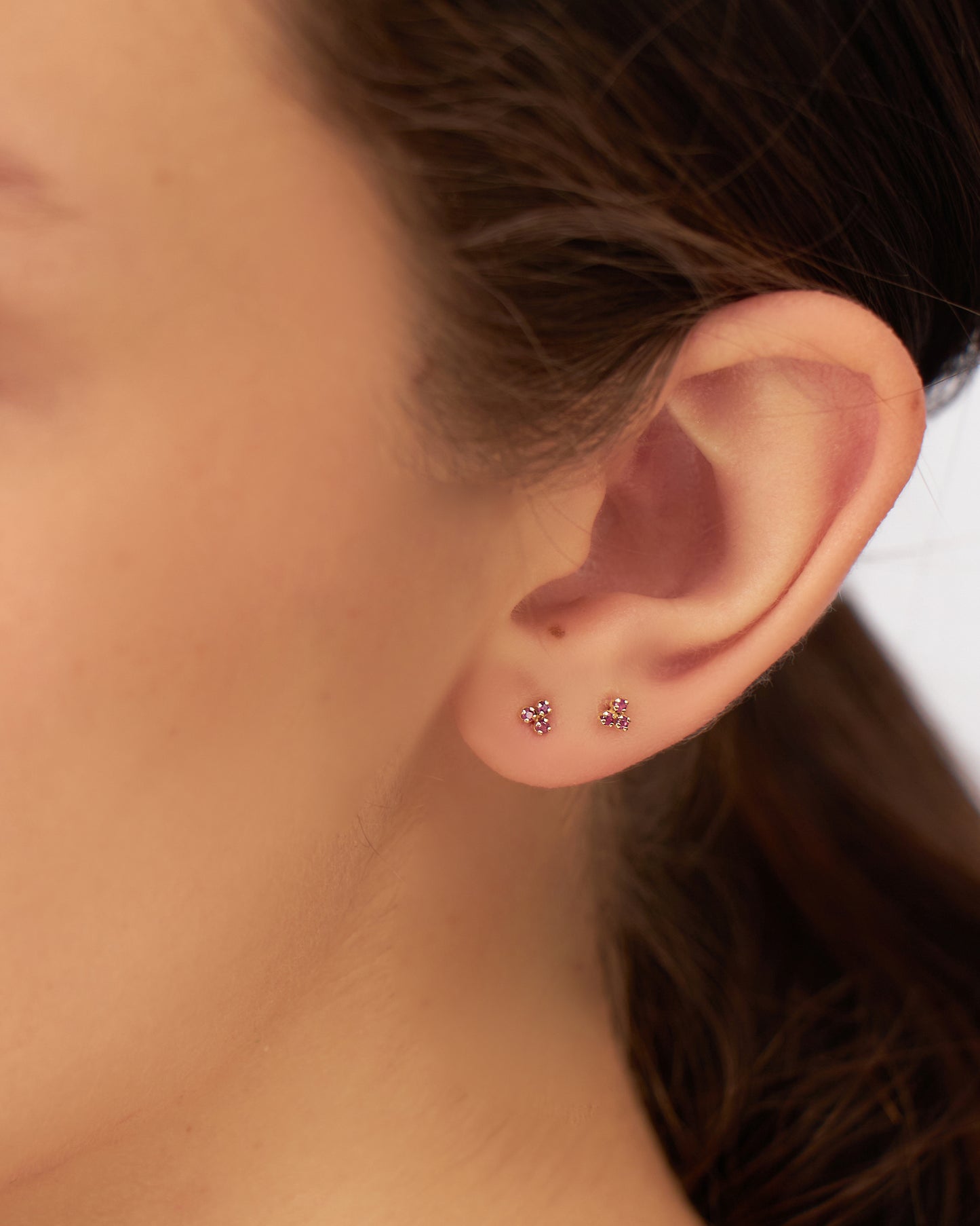 Brinco Tin Petit em Ouro 18K e Rubis